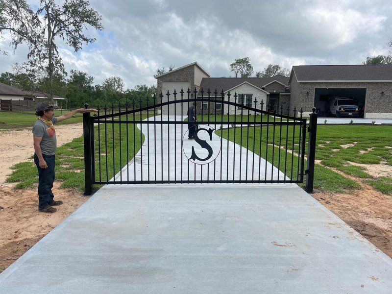 Custom Gate